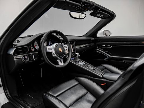 Used 2016 Porsche 911 Turbo S image 47