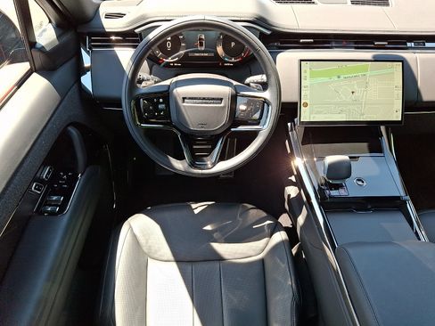 Used 2025 Land Rover Range Rover Sport Dynamic SE AWD/4WD image 4