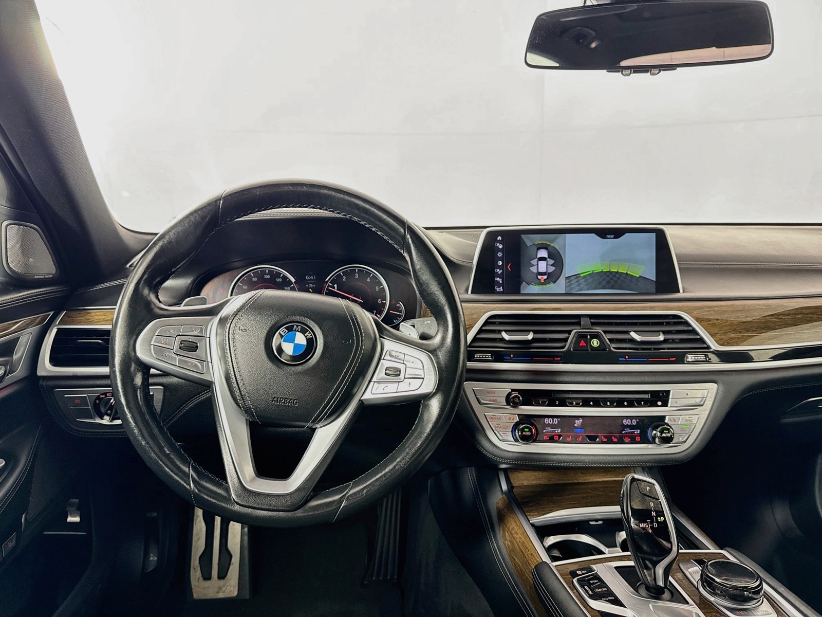 Used 2018 BMW 750i xDrive AWD/4WD image 23