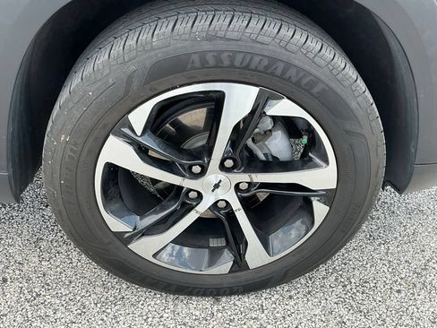 Used 2024 Chevrolet Trax RS FWD image 25