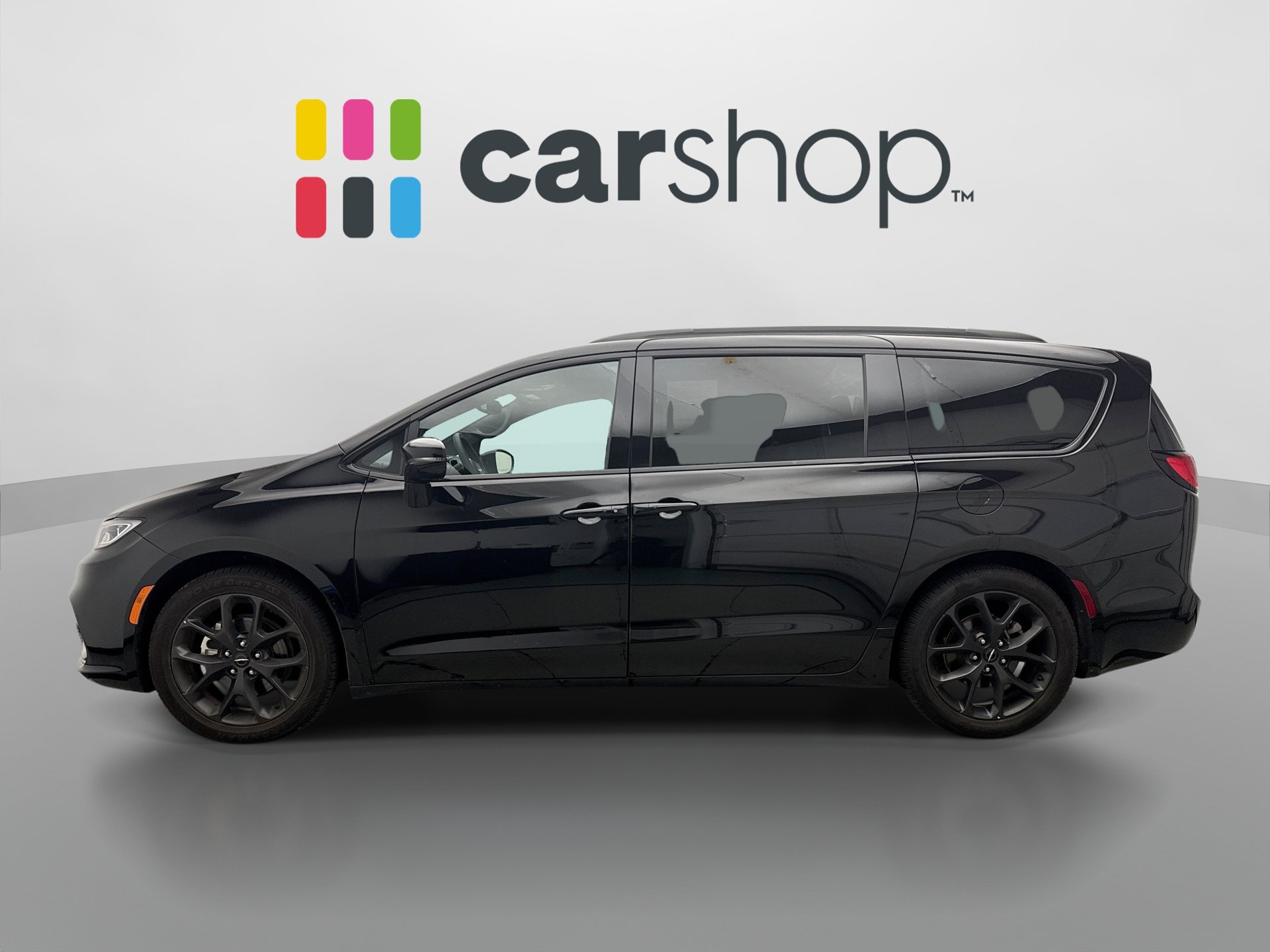 Used 2025 Chrysler Pacifica Limited FWD image 2