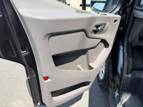 Used 2022 Ford Transit 350 XLT RWD image 19