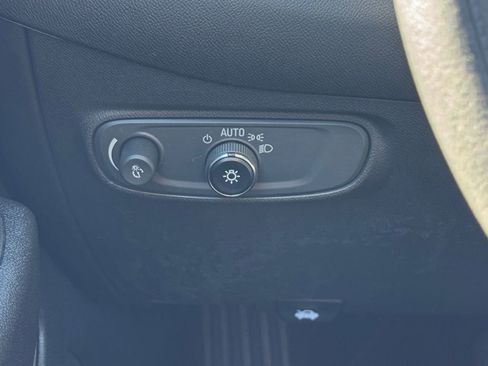 Used 2023 Chevrolet Equinox LT image 23