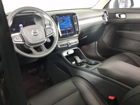 Certified 2023 Volvo XC40 B5 Core w/ Convenience Package AWD/4WD image 19