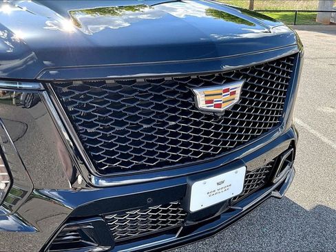 Used 2025 Cadillac Escalade V w/ LPO, Floor Liner Package image 31