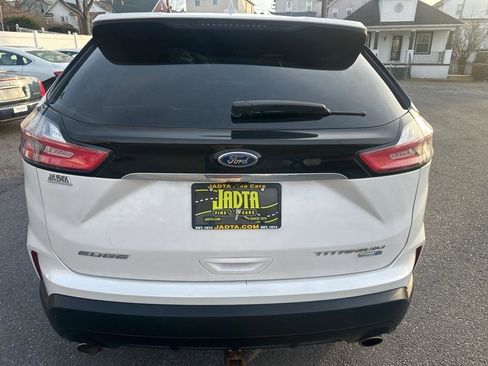 Used 2019 Ford Edge Titanium w/ Equipment Group 301A AWD/4WD image 6