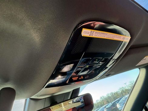 Used 2025 Lexus RX 500h F Sport image 24