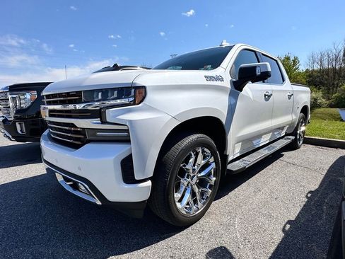 Used 2020 Chevrolet Silverado 1500 High Country AWD/4WD image 2