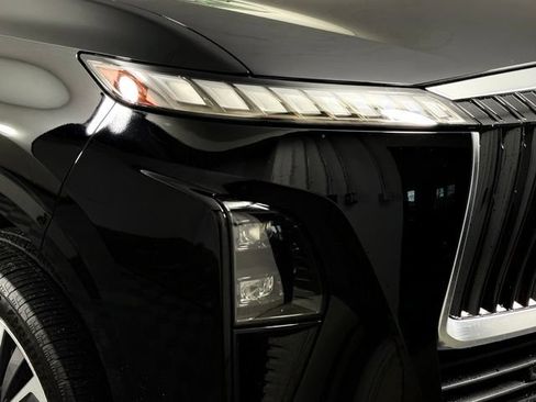 Used 2025 INFINITI QX80 Luxe RWD image 15
