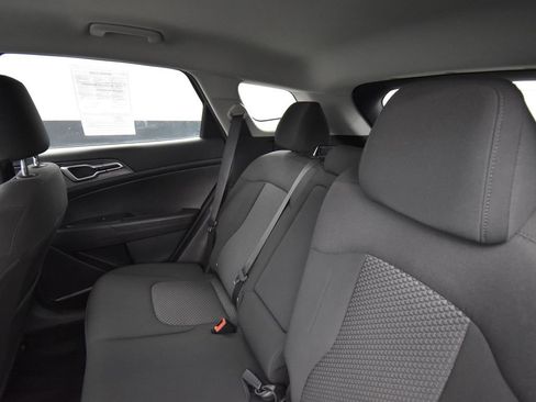 Certified 2024 Kia Sportage LX image 12