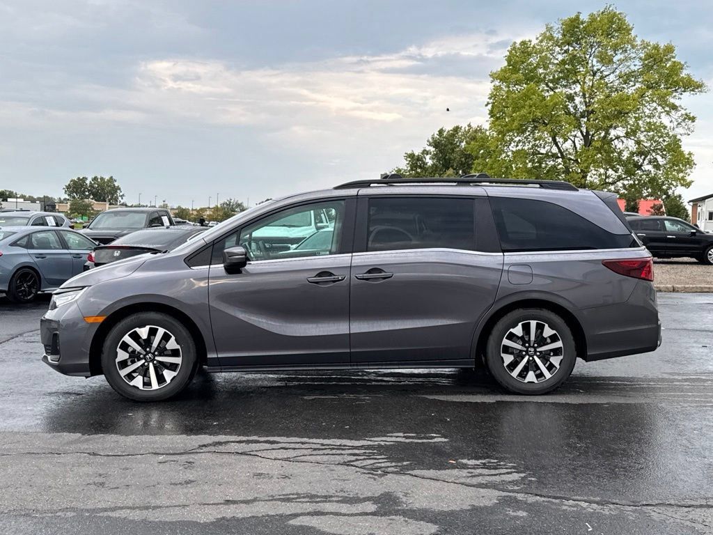 Certified 2026 Honda Odyssey EX-L image 4
