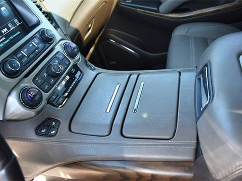 Used 2019 GMC Yukon Denali w/ Denali Ultimate Package image 22