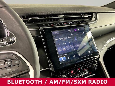 Used 2024 Jeep Grand Cherokee L Altitude image 9