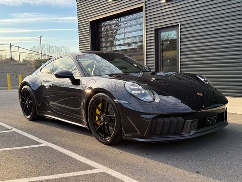 Certified 2026 Porsche 911 Carrera GTS image 9