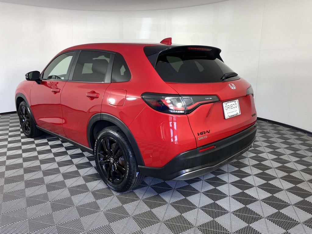 Used 2026 Honda HR-V Sport image 6