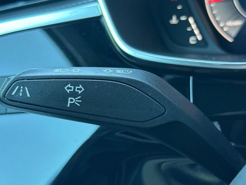 Used 2019 Audi Q3 2.0T Premium Plus image 33