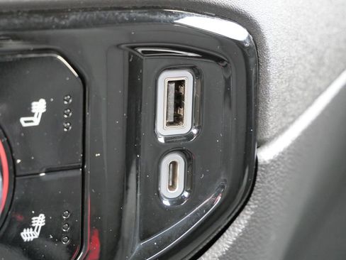 Used 2022 GMC Sierra 1500 Elevation w/ LPO, Elevation Black Package image 27