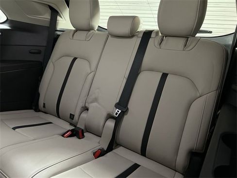 Certified 2024 MAZDA CX-90 3.3 Turbo w/ Preferred Plus image 24