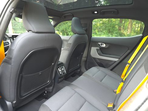Used 2022 Polestar Polestar 2 w/ Performance Package AWD/4WD image 12