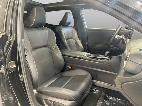 Used 2024 Toyota Crown AWD/4WD image 24