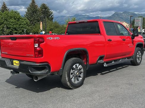 Used 2025 Chevrolet Silverado 2500 Custom w/ Custom Value Package AWD/4WD image 5