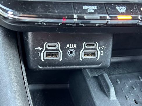 Used 2025 Dodge Durango R/T AWD/4WD image 32