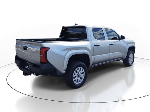 Used 2024 Toyota Tacoma SR image 6