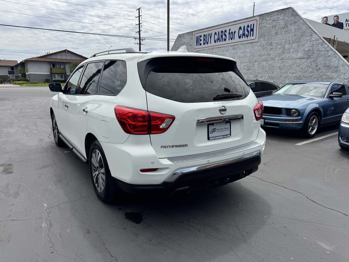Used 2020 Nissan Pathfinder S FWD image 2