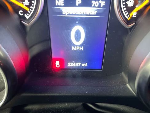 Used 2023 Jeep Gladiator Sport AWD/4WD image 16