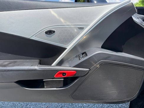 Used 2016 Chevrolet Corvette Stingray Coupe RWD image 37