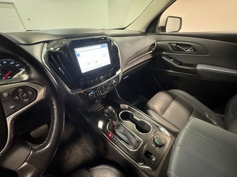 Used 2021 Chevrolet Traverse Premier image 86