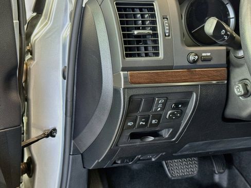 Used 2019 Toyota Land Cruiser w/ Carpet Mat Package AWD/4WD image 13