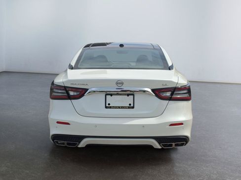 Used 2023 Nissan Maxima SL FWD image 4