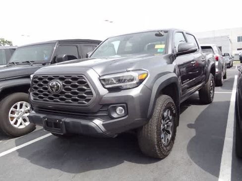 Used 2023 Toyota Tacoma TRD Off-Road w/ Technology Package AWD/4WD image 1
