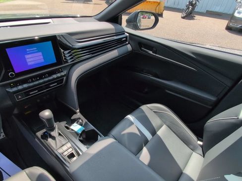 Certified 2025 Toyota Camry SE w/ Convenience Package AWD/4WD image 24