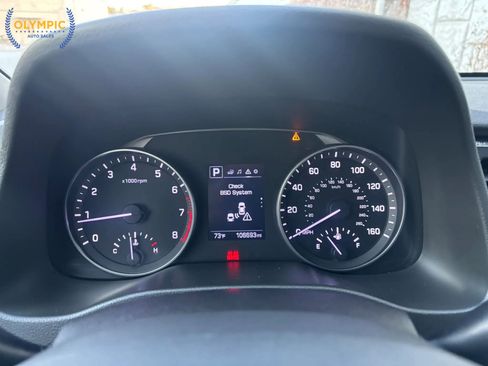 Used 2017 Hyundai Elantra Limited image 25