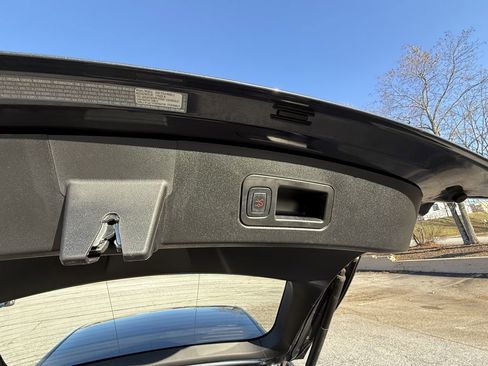 Used 2020 Tesla Model S Long Range Plus image 21