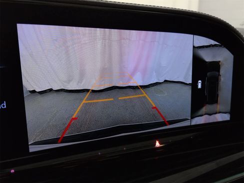 Used 2024 Cadillac Escalade ESV Sport image 31