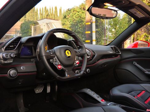 Used 2019 Ferrari 488 Spider image 12