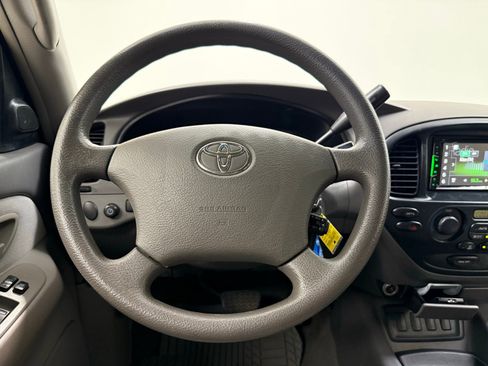 Used 2005 Toyota Sequoia SR5 RWD image 23