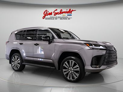 Used 2025 Lexus LX 600 4WD w/ Appearance Package