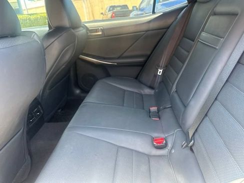 Used 2019 Lexus IS 300 F Sport w/ F Sport Package RWD image 13