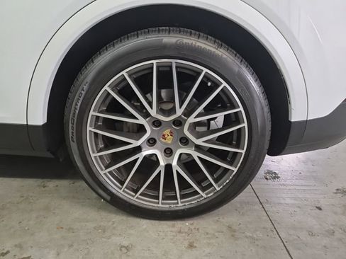 Used 2022 Porsche Cayenne S image 8