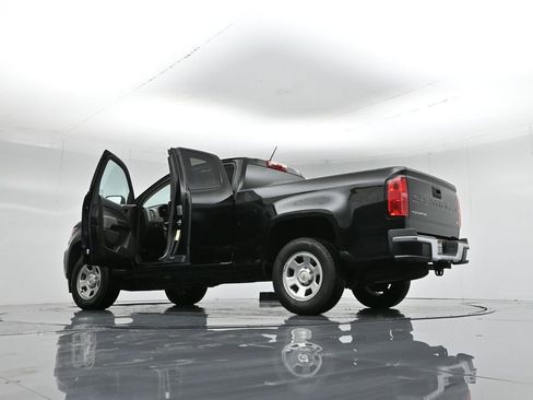 Used 2022 Chevrolet Colorado W/T w/ WT Convenience Package image 4