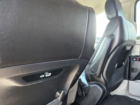 Used 2023 Chrysler Pacifica Touring-L FWD image 32