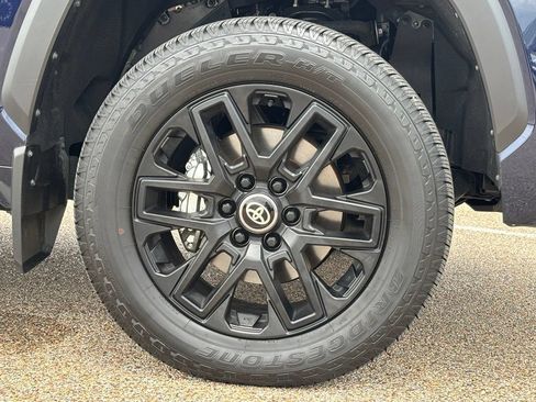 New 2026 Toyota Tundra Limited AWD/4WD image 8