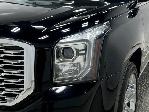 Used 2019 GMC Yukon XL Denali image 35