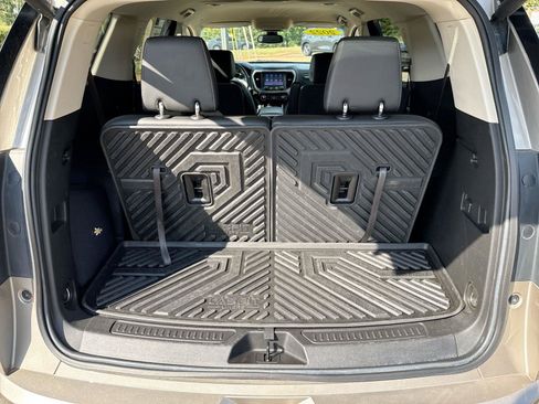 Used 2022 GMC Acadia Denali FWD image 14