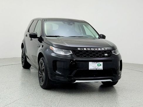 Used 2025 Land Rover Discovery Sport S image 2