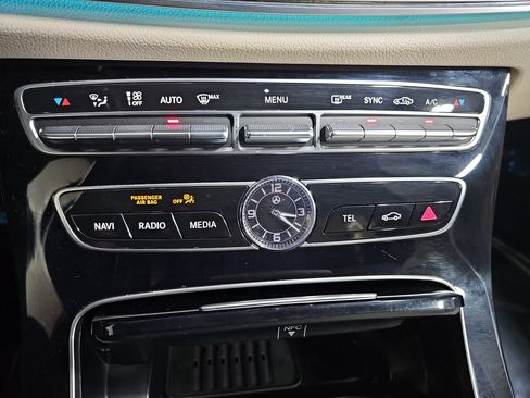 Used 2018 Mercedes-Benz E 300 image 21